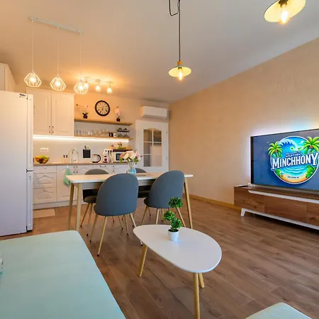 Apartment Minchony Warna