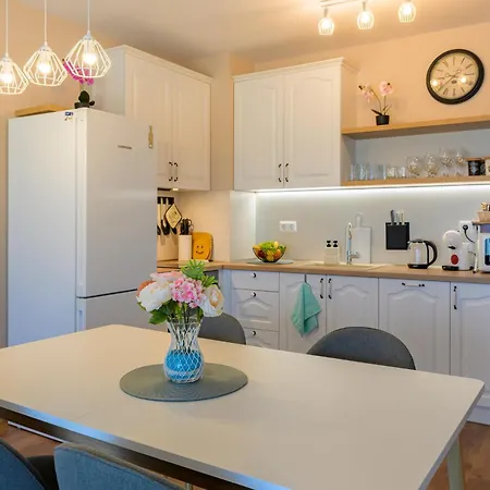 Minchony Apartment Warna